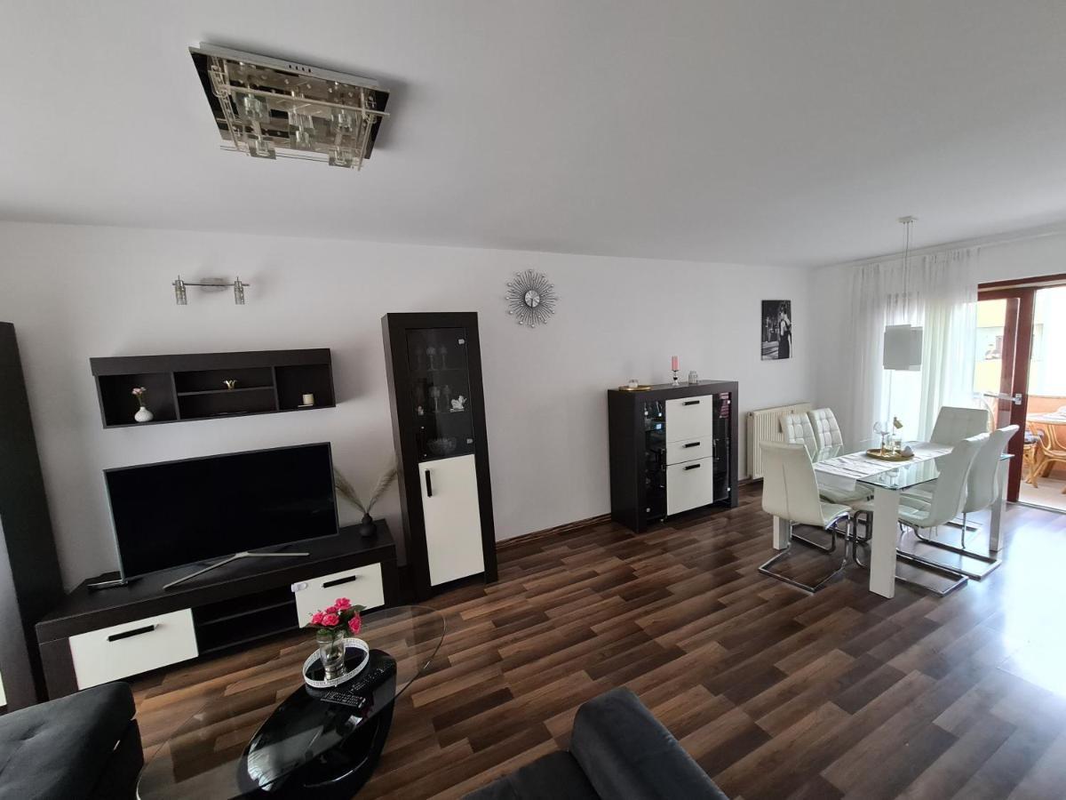 Helena Daire Pula Dış mekan fotoğraf